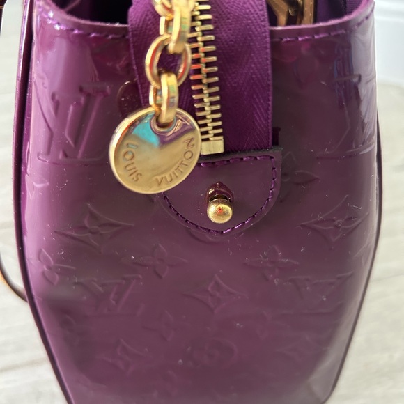 Authentic Louis Vuitton Brea HandBag - Picture 5 of 13